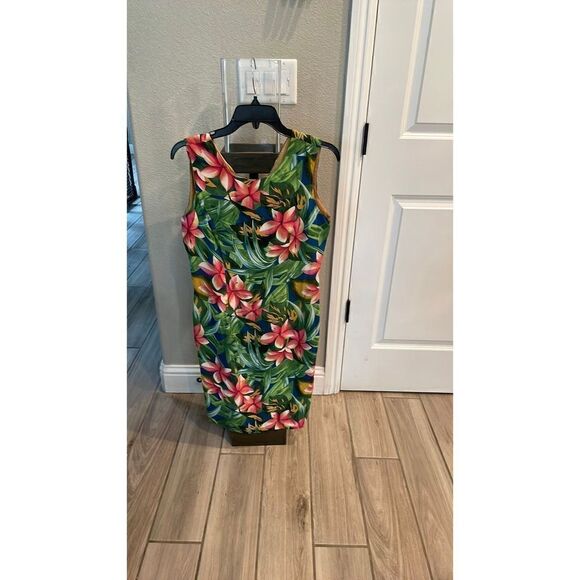 Spencer Jeremy Vintage 100 Percent Silk Dress with Hawaiian Print. - Picture 2 of 4